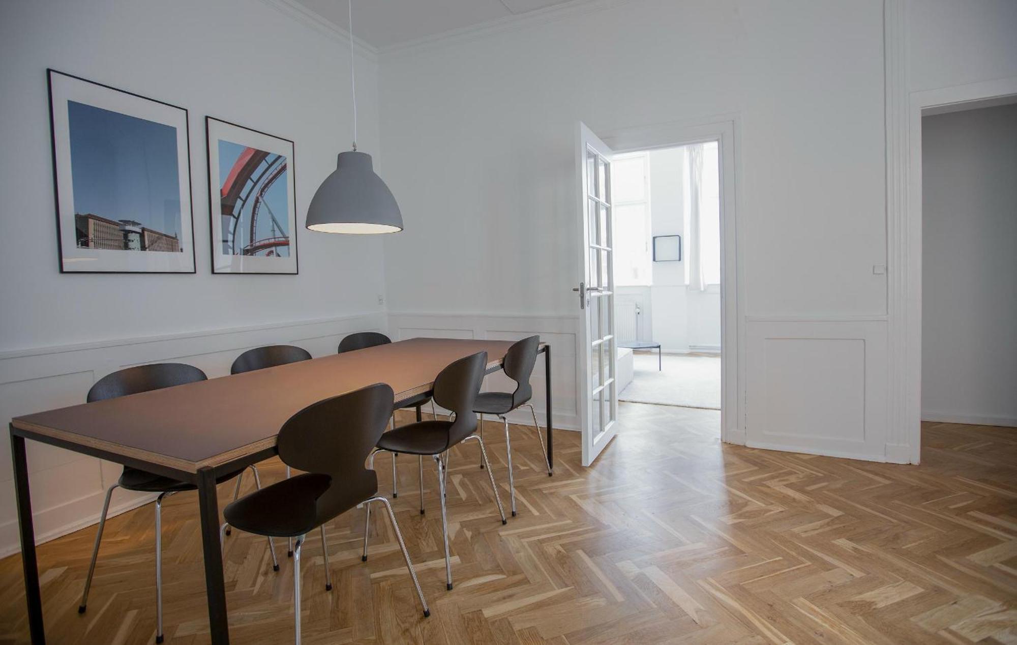 Beautiful 2-bed In Location
